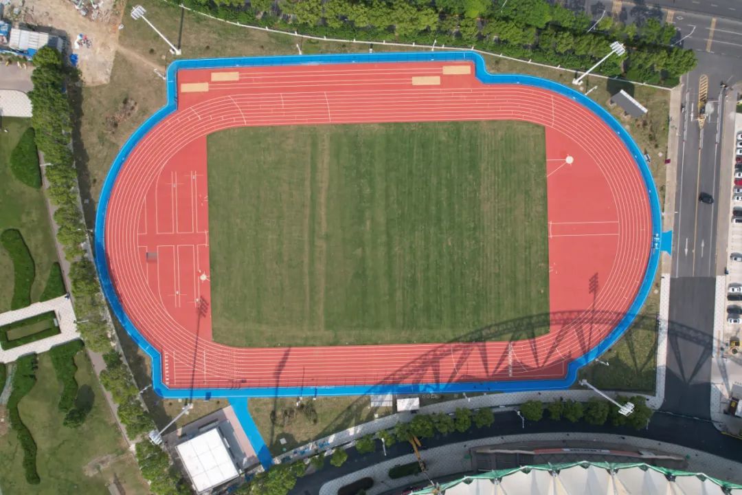 谈球吧中心田径副场获得中国田径协会Ⅰ类场地认证