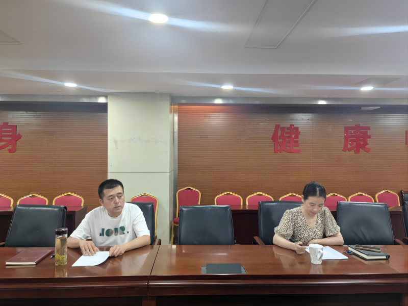 市谈球吧公司开展庆“八一”慰问座谈会